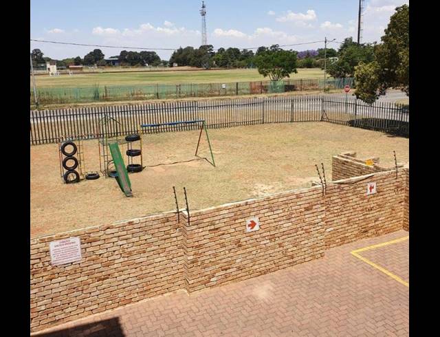 2 BEDROOM APARTMENT FOR SALE IN FLORIDA PARK